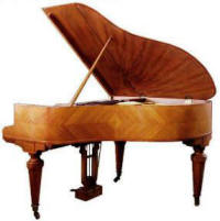 GG - noyer - photo: www. periodpiano.com